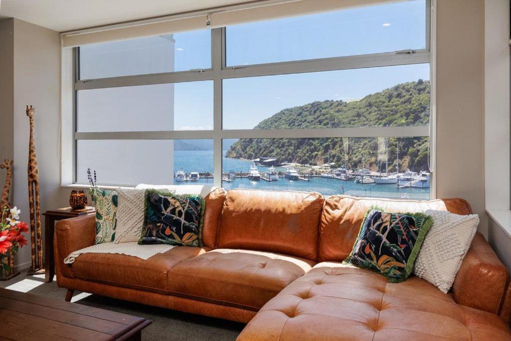 Astonishing Views Superb Waterfront Apartment Пиктон Экстерьер фото